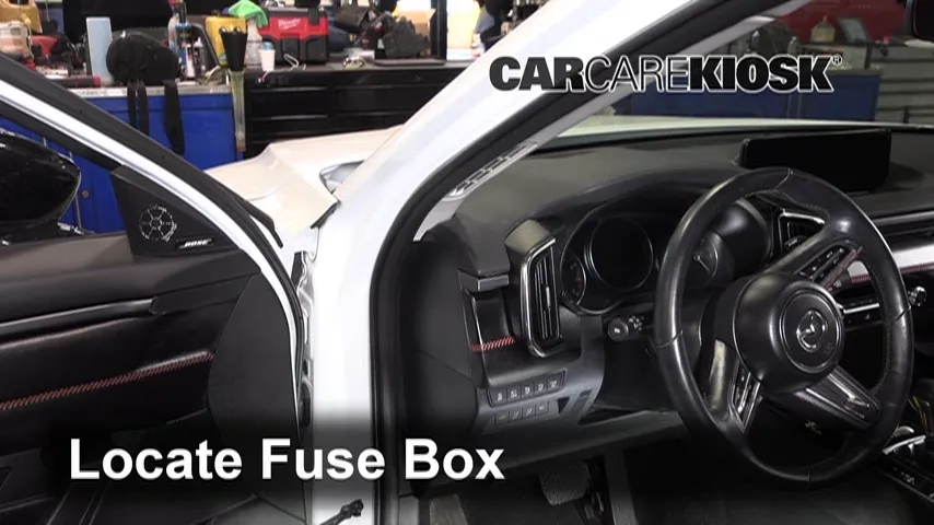 2023 Mazda CX-50 2.5 Turbo 2.5L 4 Cyl. Turbo Fusible (intérieur)